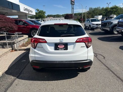 Used 2018 Honda HR-V EX image 4