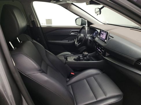 Used 2021 Nissan Rogue SV w/ Premium Package FWD image 21