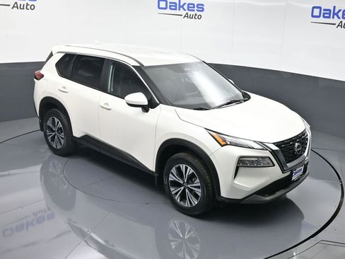 Used 2023 Nissan Rogue SV image 45