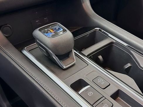 Used 2022 Nissan Pathfinder SL FWD image 20