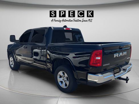 Used 2025 RAM 1500 Big Horn AWD/4WD image 2