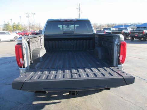 Used 2020 GMC Sierra 1500 AT4 w/ Off-Road Performance Package image 5
