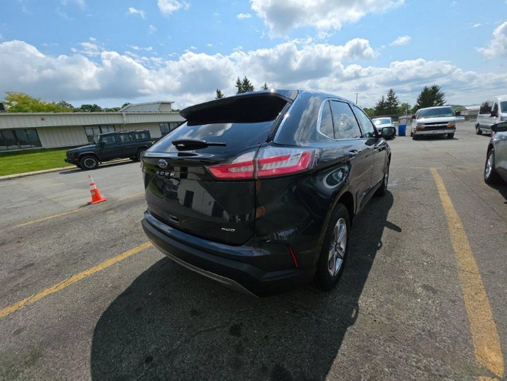 Used 2022 Ford Edge SEL w/ Convenience Package AWD/4WD image 4