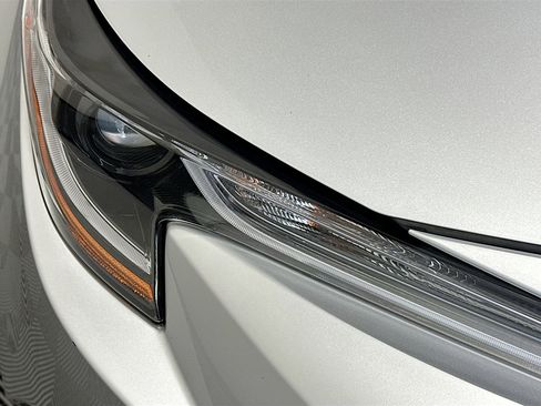Used 2023 Toyota Corolla LE FWD image 9