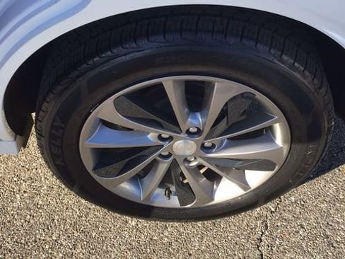 Used 2020 Buick Encore GX Essence w/ Experience Buick Package image 14