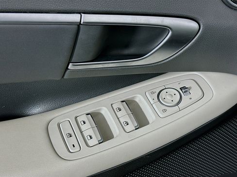 Used 2025 Hyundai Sonata SEL FWD image 15