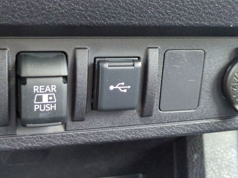 Used 2022 Toyota Tacoma SR5 RWD image 20