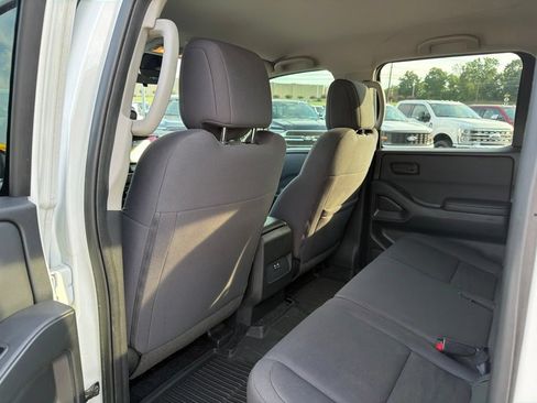 Used 2024 Nissan Frontier S AWD/4WD image 15