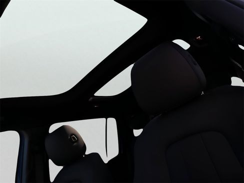 New 2026 Mercedes-Benz GLB 250 4MATIC image 46