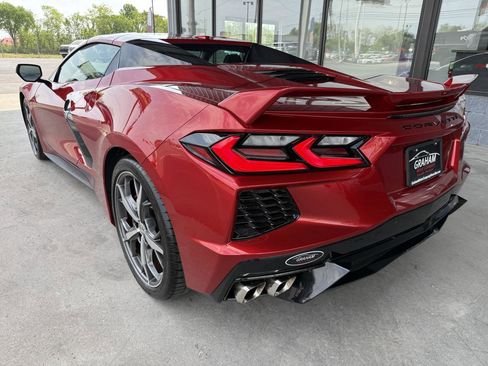 Used 2022 Chevrolet Corvette Stingray Premium Conv w/ Z51 Performance Package RWD image 12