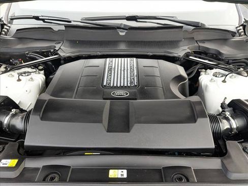 Used 2019 Land Rover Range Rover Sport SE AWD/4WD image 23