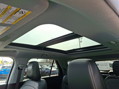 Certified 2023 Ford Explorer Limited w/ Limited Technology Package image 15