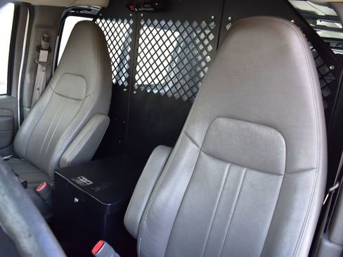 Used 2014 Chevrolet Express 2500 image 14