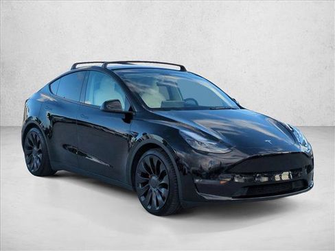 Used 2022 Tesla Model Y Performance image 3