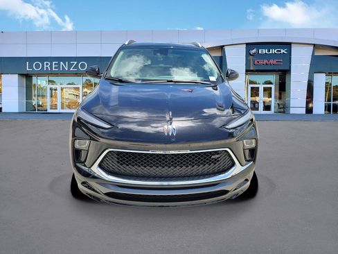 Used 2025 Buick Encore GX Sport Touring FWD image 2