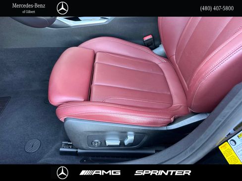 Used 2024 BMW 330i Sedan w/ Convenience Package RWD image 12