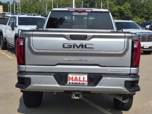 Certified 2026 GMC Sierra 3500 Denali Ultimate AWD/4WD image 5