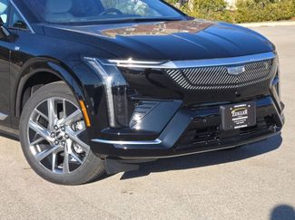 New 2026 Cadillac Optiq Luxury 1 video 2