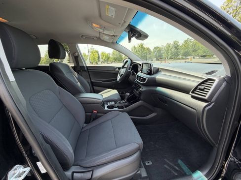Used 2019 Hyundai Tucson Sport FWD image 18