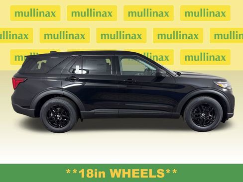 New 2026 Ford Explorer Active RWD image 2