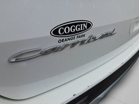 Used 2022 Kia Carnival SX FWD image 30