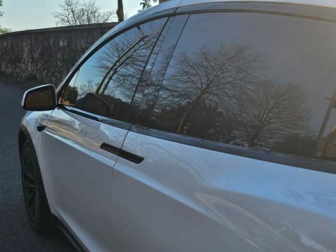 Used 2024 Tesla Model X Plaid image 23