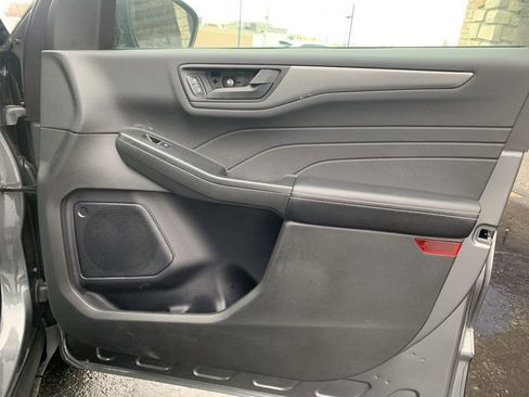 Used 2023 Ford Escape Active AWD/4WD image 21