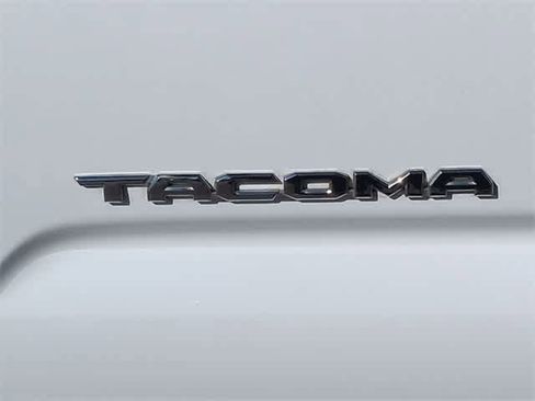 Used 2020 Toyota Tacoma SR5 image 13