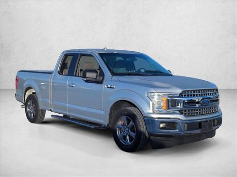 Used 2018 Ford F150 XLT w/ Equipment Group 302A Luxury image 3