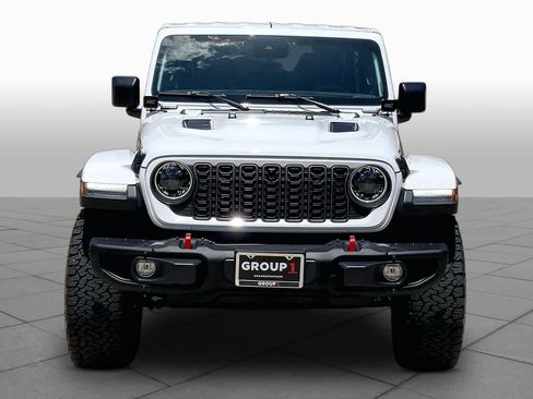 Used 2024 Jeep Wrangler Unlimited Rubicon AWD/4WD image 4