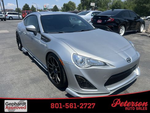 Used 2015 Scion FR-S RWD image 1