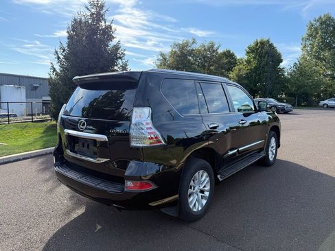 Used 2019 Lexus GX 460 image 4