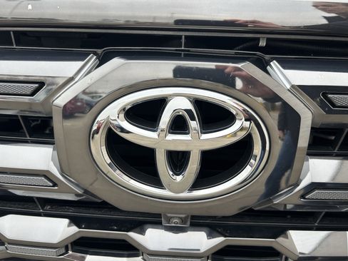 Used 2023 Toyota Tundra Platinum image 6