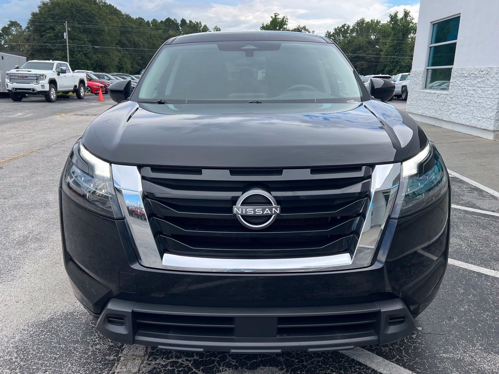 Used 2023 Nissan Pathfinder S FWD image 5