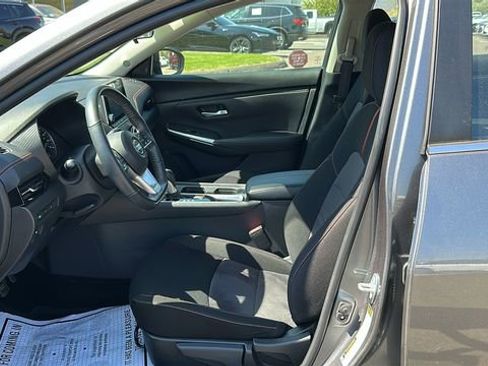 Certified 2023 Nissan Sentra SR FWD image 9