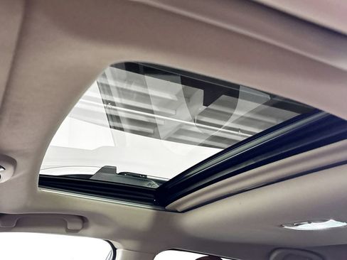 Used 2020 Subaru Outback Touring XT image 19