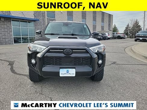 Used 2020 Toyota 4Runner Venture image 2