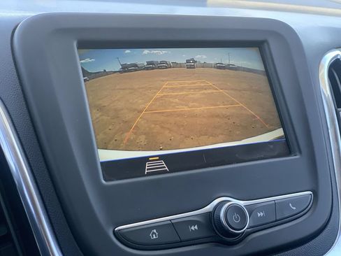 Certified 2019 Chevrolet Equinox LS FWD image 12