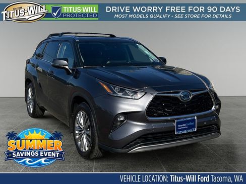 Used 2023 Toyota Highlander Platinum AWD/4WD image 1