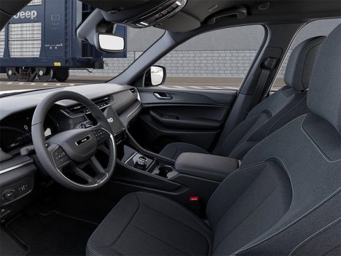 New 2025 Jeep Grand Cherokee Laredo w/ MOPAR Finishing Package image 22