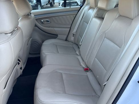 Used 2014 Ford Taurus SEL image 22