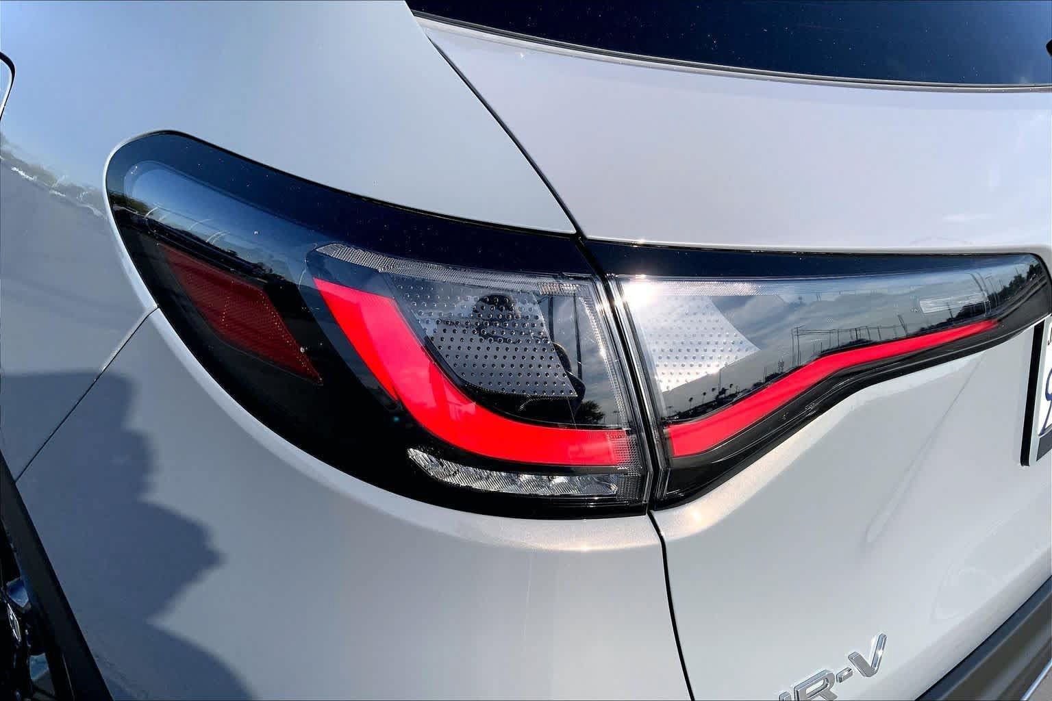 Used 2025 Honda HR-V Sport image 28