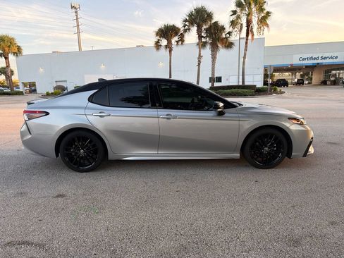 Used 2021 Toyota Camry XSE FWD image 4