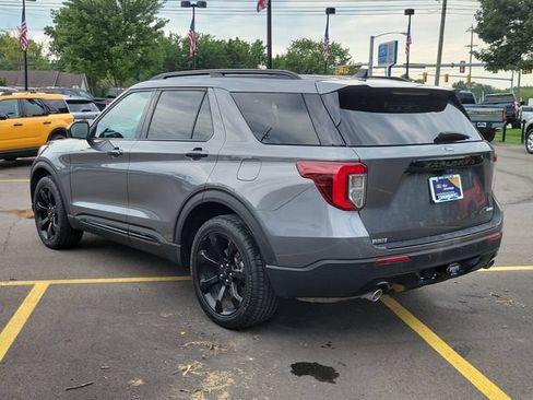 Certified 2024 Ford Explorer ST-Line w/ Class IV Trailer Tow Package AWD/4WD image 3