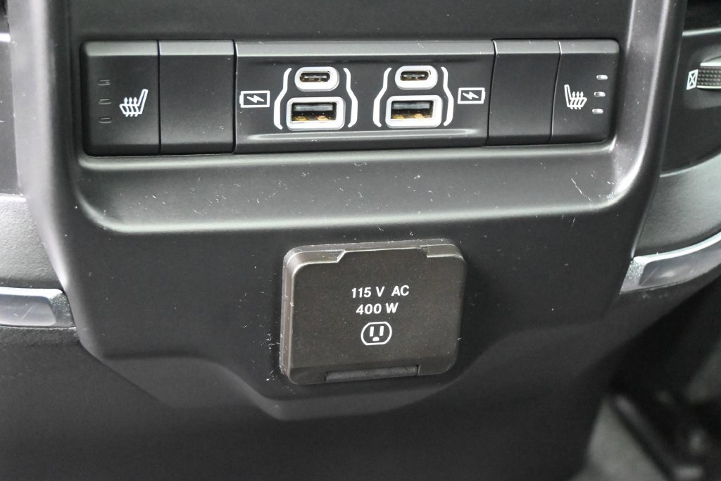 Used 2022 RAM 1500 Laramie AWD/4WD image 21