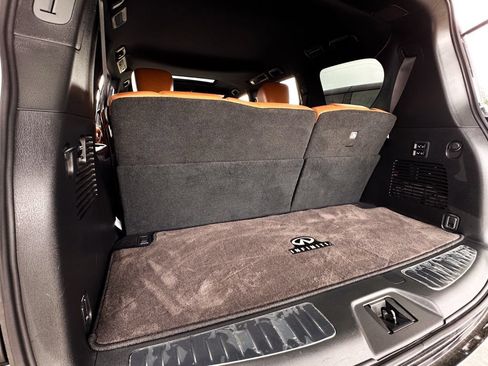 Used 2024 INFINITI QX80 Sensory w/ All-Season Package RWD image 29