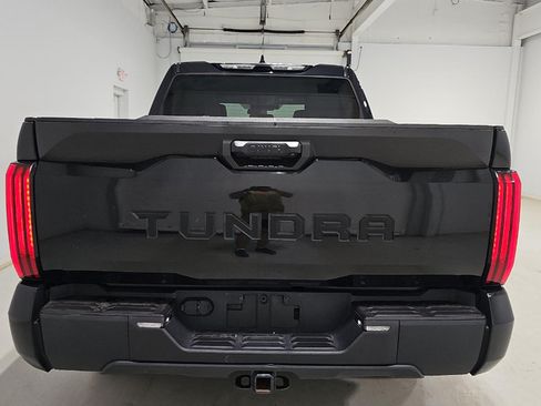 Used 2022 Toyota Tundra SR5 w/ SR5 Premium Package RWD image 6
