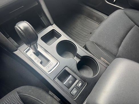 Used 2017 Subaru Outback 2.5i Premium image 17