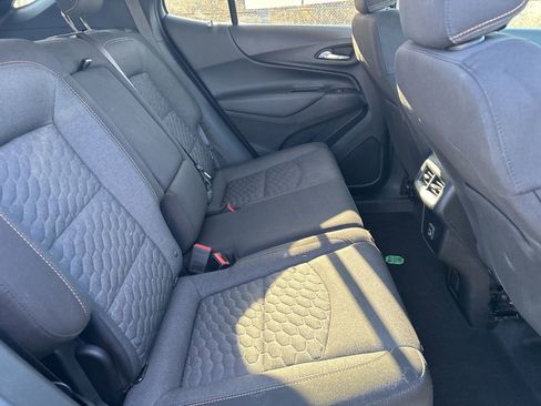 Used 2019 Chevrolet Equinox LT image 18