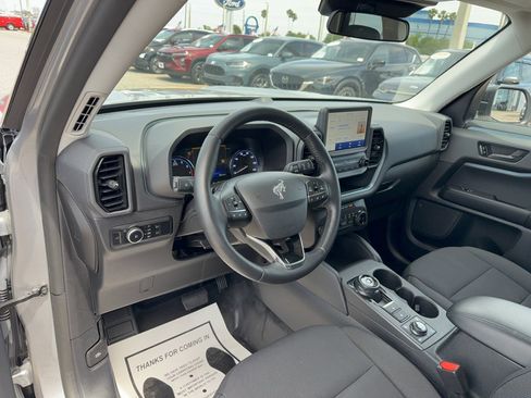 Used 2023 Ford Bronco Sport Badlands image 11